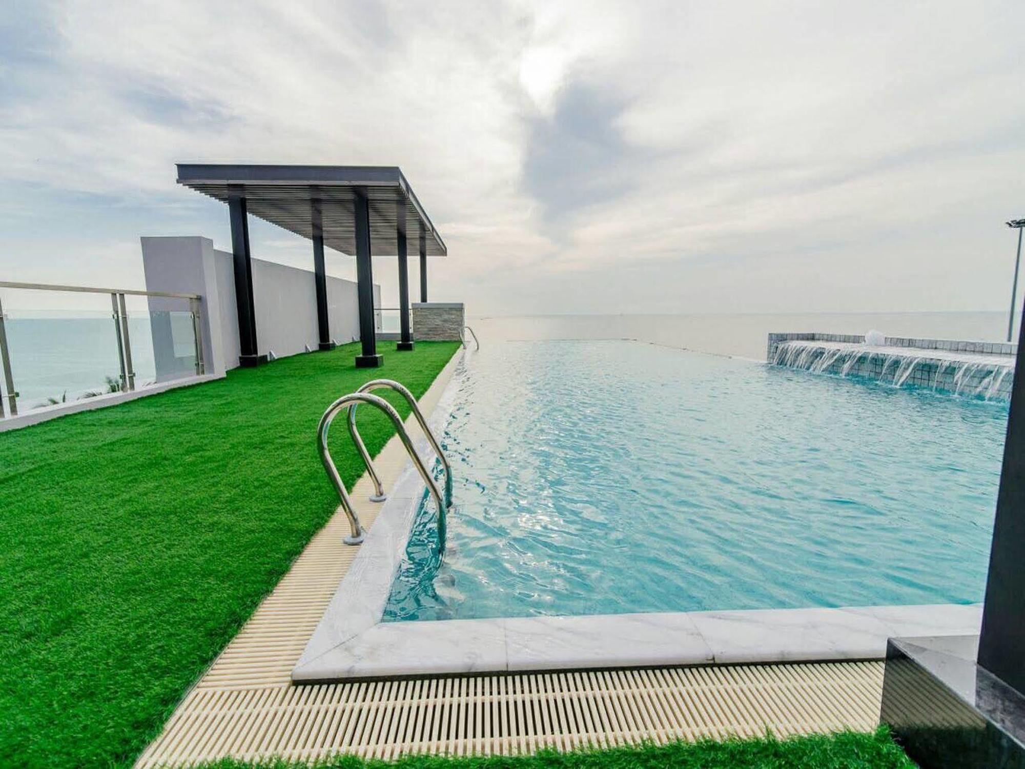 Hotel Panitar Haus Chonburi Esterno foto
