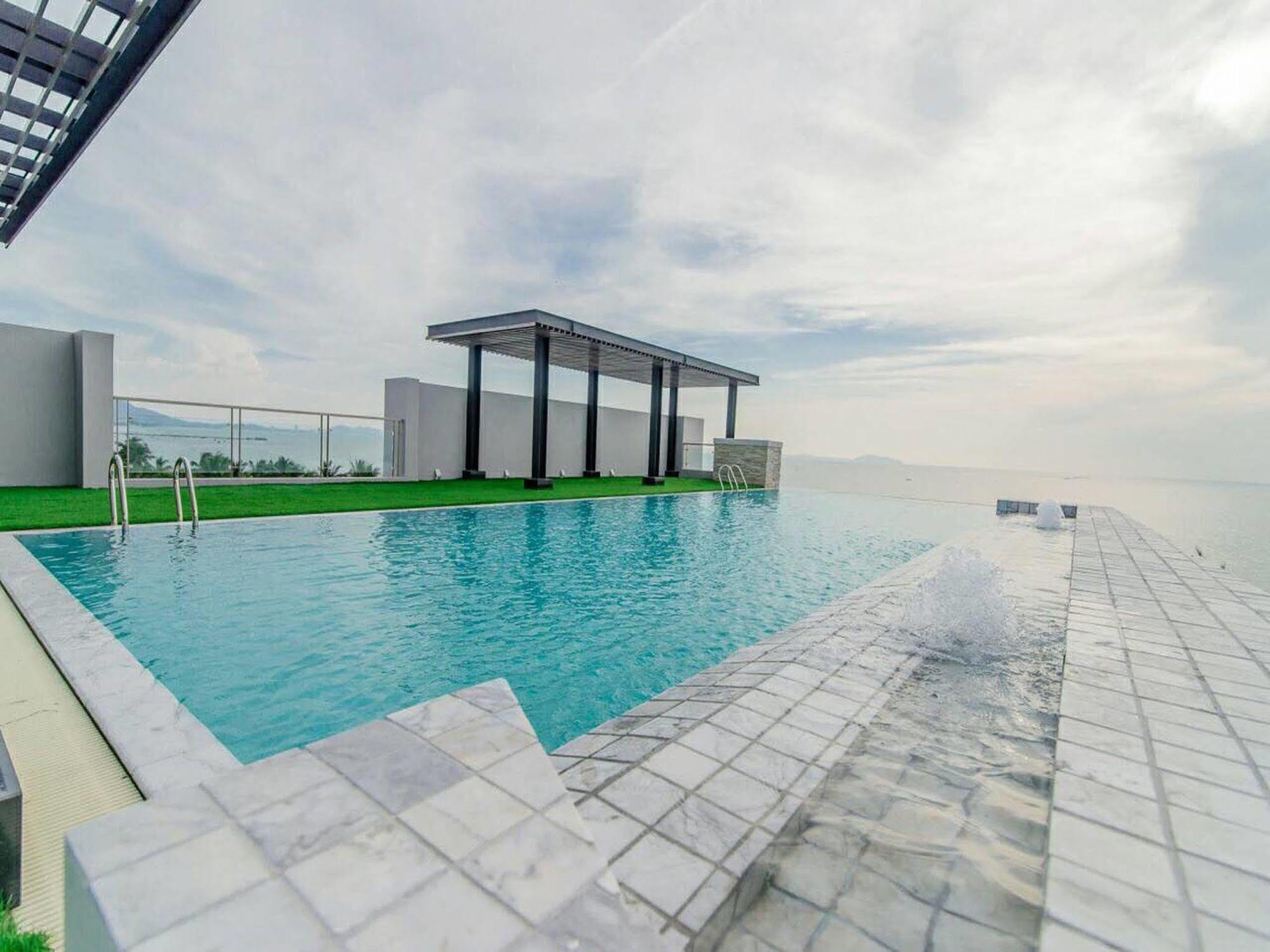 Hotel Panitar Haus Chonburi Esterno foto